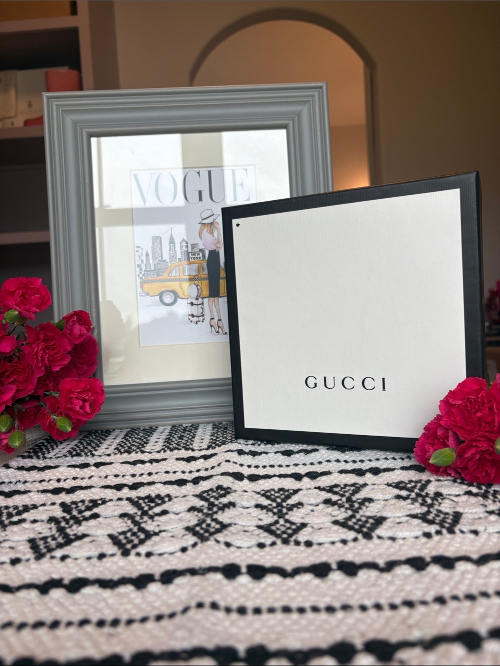Authentic BNWT!! GUCCI CA WEBCREST SILK TWILLY SCARF 🧣#327371